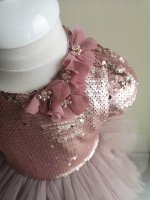 Rochie CopatiLila culoare Roz, rochie cu paiete reversibile. Rochii Elegante Fete. Rochite de ocazie, evenimente. Livrare gratuita pe Copatiliu.ro